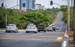 Vista da Avenida Teotônio Segurado, via que corta todo o eixo norte-sul da Capital