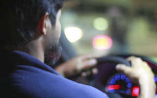 Condutores devem descansar antes de percorrer longas distâncias.