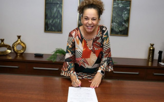 Prefeita de Gurupi, Josi Nunes, assinou decreto que altera horário de expediente. 