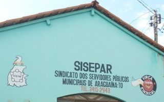 Servidores vão se reunir para definir possível paralisação 