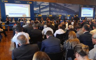 O fechamento de hospitais municipais também foi abordado pelos gestores.