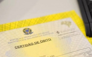 O atestado de óbito foi anulado.