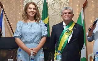 Prefeito de Araguatins, Aquiles da Areia, e sua vice-prefeita, Professora Elizabeth.