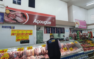 Fiscalização do Procon Tocantins realiza pesquisa de preço.