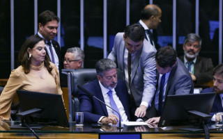 O texto, agora, segue para o Senado Federal.