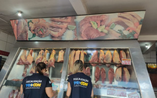 Fiscalização do Procon durante pesquisa em Araguaína