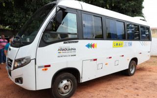 A Clínica Escola Mundo Autista ganhou um micro-ônibus para transporte dos alunos e responsáveis
