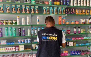 Produtos vencidos são alvos da Operação feita pela fiscalização. 
