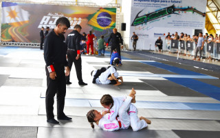 No sábado, todas as lutas foram nas categorias para crianças e jovens de quatro a 17 anos.