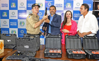 Governador Wanderlei Barbosa entrega equipamentos no Quartel do Comando-Geral da Polícia Militar