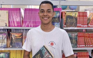 O estudante Rian disse que está muito feliz em ser um jovem embaixador