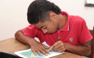 Marcos Welves, de 15 anos, mora em Riachinho e viaja 90 km para fazer acompanhamento no CAPS Infantil. 