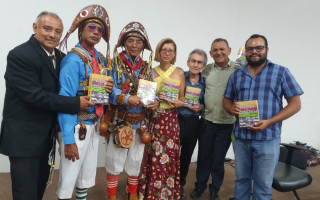 Lançamento do livro aconteceu nesta terça-feira, 21 de novembro.