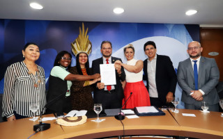Governo do Tocantins assina projeto que cria a Lei de Cotas no Estado.