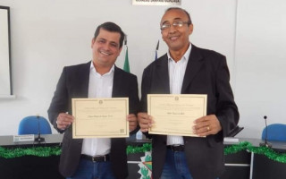 À esq. presidente da ATM Diogo Borges, e a dir. vice-prefeito de Talimã, Professor Adão. 