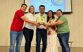 Aliado às rotinas do laboratório, nas visitas dos agentes de Combate a Endemias e Comunitários de Saúde às casas, a população é orientada a como lidar com os animais e direcionar para os órgãos responsáveis