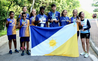 Parte dos medalhistas tocantinenses nas Paralimpíadas Escolares 2023.