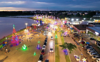 Calçadão da Via Lago receberá a tradicional Vila de Natal com a presença do Papai Noel. 