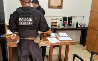 Policiais cumprem cinco mandados de busca e apreensão em Palmas. 