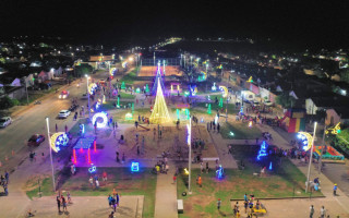 Mais de 5.880 moradores do Setor Costa Esmeralda poderão vivenciar a magia do Natal durante todo o mês de dezembro.