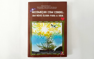 A obra conta com textos de autoria de 28 custodiados.