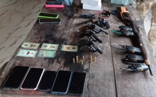 Material apreendido pela polícia.