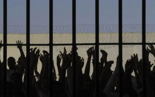 O indulto foi concedido a condenados por crimes sem violência ou grave ameaça às vítimas.