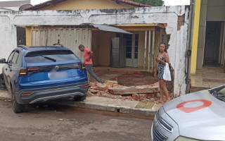 Acidente ocorreu na Av. Castelo Branco, no centro de Araguaína. 
