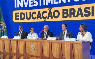 Lula e ministro Camilo Santana detalhara o programa de incentivo financeiro nesta sexta-feira