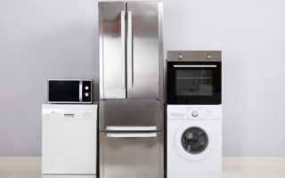 Danos elétricos a equipamentos devido a descarga, queda ou oscilação de energia.