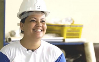 O Projeto promove a capacitação profissional de mulheres em situação de vulnerabilidade social.