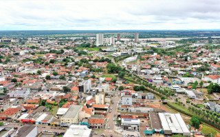 Na segunda e terça, o transporte público coletivo funcionará no esquema do fim de semana. Na quarta, a partir das 14 horas, o expediente será normal para os órgãos com atendimento na parte da tarde