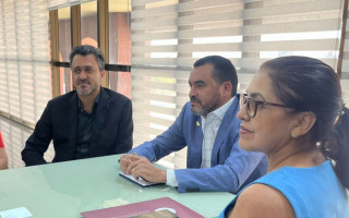 Reunião do governador Wanderlei Barbosa com o deputado Luciano Oliveira e Elzivan Noronha.