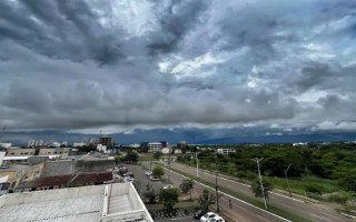 De acordo com informações do Grupo Storm, o Tocantins deve enfrentar chuvas intensas e ventos de até 70 km/h entre os dias 10 e 11 de fevereiro.