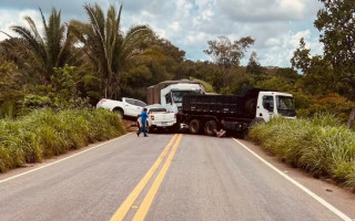 Acidente envolveu pelo menos sete veículos