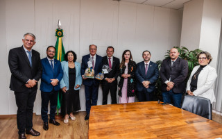  O vice-presidente do Brasil e ministro do MDIC, Geraldo Alckmin, recebeu secretários de estado do governo do Tocantins e a senadora Professora Dorinha. 