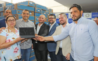 Na Secad, governador Wanderlei Barbosa entrega 3 mil novos computadores para o serviço público do Tocantins