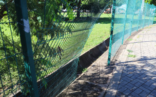 Seguidores danificaram grades do Parque Cimba