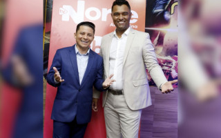 Apresentadores Léo Cândido e Geovanni Pereira estiveram presentes no evento. 