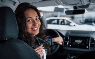 Mulheres no volante ainda são minoria no trânsito, mas devem ser respeitadas 