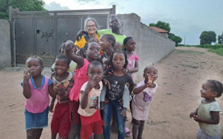 Elizabeth na sua primeira caravana em Moçambique