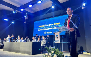  O presidente da Câmara, vereador Marcos Duarte, ressaltou a importância de reconhecer o mérito daqueles que contribuem para o desenvolvimento da cidade. 