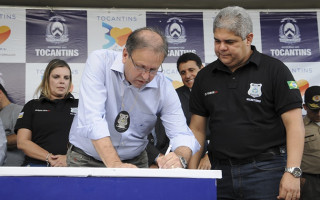 Governador assinou a Ordem de Serviço para a construção de novo pavilhão na CPP de Palmas e a reforma do presídio de Cariri.