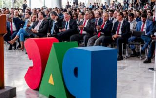 Um total de 86 obras e equipamentos.