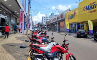 Avenida Cônego João Lima, centro de Araguaína. 