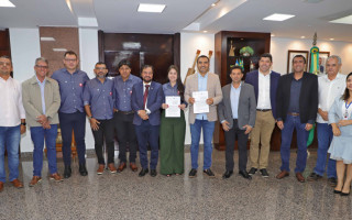 A assinatura ocorreu no gabinete do chefe do Executivo, no Palácio Araguaia Governador José Wilson Siqueira Campos, em Palmas.