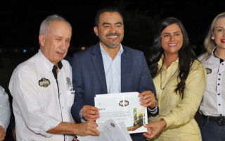 -Governador Wanderlei Barbosa acompanhado da primeira dama, Karynne Sotero, recebem convite EXPOARA 2024