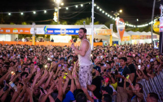 Henry Freitas é dono de sucessos como: Barulho do Prazer, Terapia 1000% e Tem Café