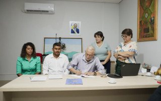 O documento foi assinado pelo secretário da Cultura Tião Pinheiro e representantes da Agência de Transportes, Obras e Infraestrutura (Ageto) e da empresa vencedora da licitação. 