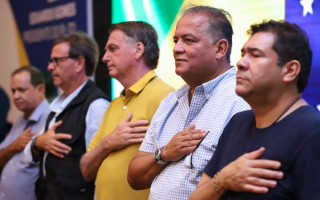 O evento contou com a presença de lideranças políticas e religiosas.